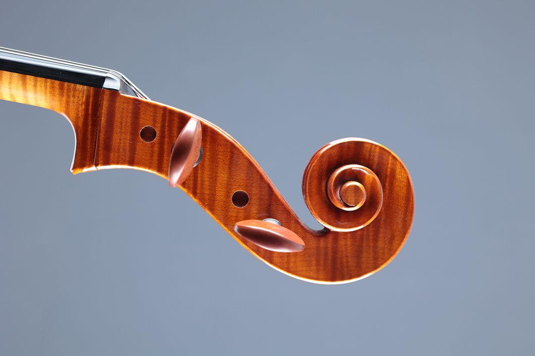 Leonhardt Rainer W. - Mittenwald Anno 2025 - Goldener Gigant - C-419